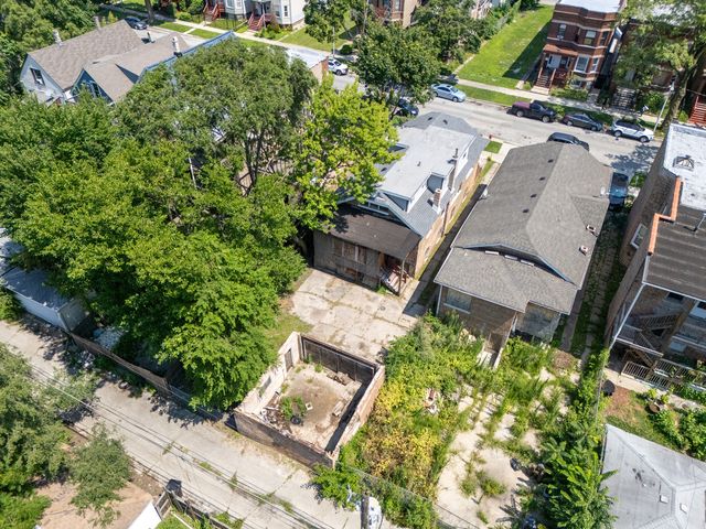 7028 S Carpenter Street, Chicago, IL 60621