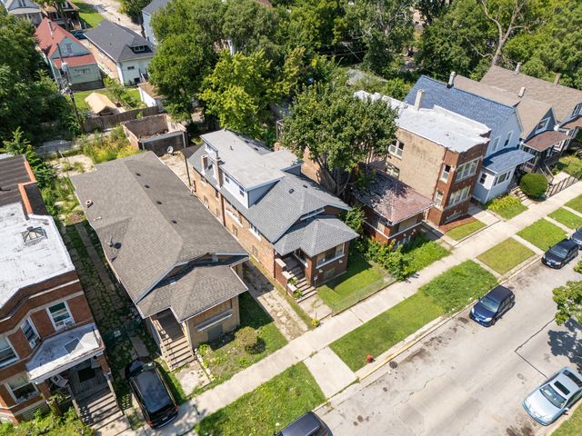 7028 S Carpenter Street, Chicago, IL 60621