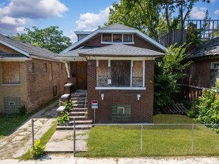 7028 S Carpenter Street, Chicago, IL 60621