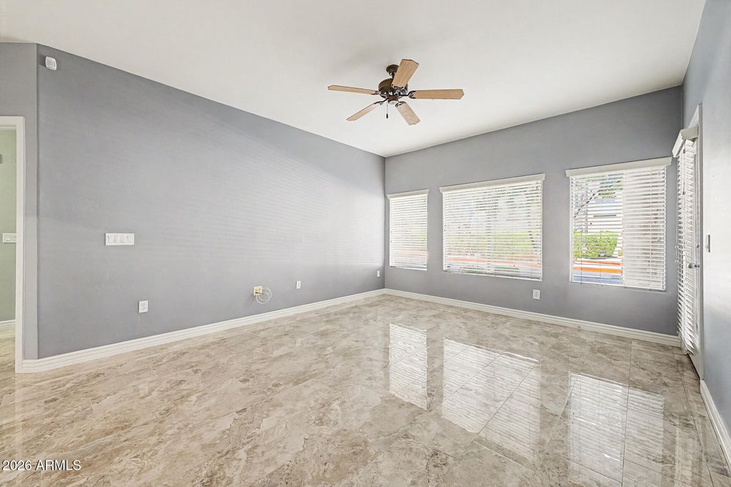 5450 E DEER VALLEY Drive 1006, Phoenix, AZ 85054 — photo 4