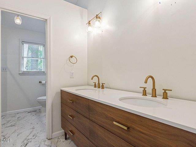 108 Carrousel Lane, Cary, NC 27513