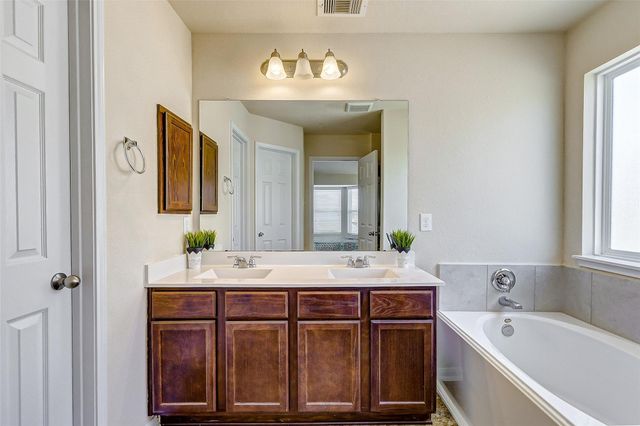 21219 Fox Hillside Way, Humble, TX 77338