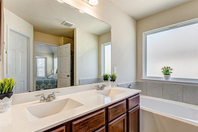 21219 Fox Hillside Way, Humble, TX 77338