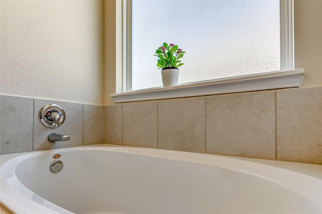 21219 Fox Hillside Way, Humble, TX 77338