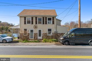 979 DETURKSVILLE RD, Pine Grove, PA 17963