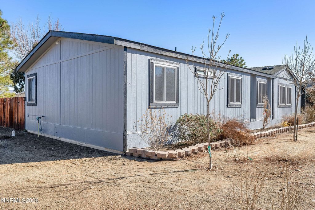 Image 10 of property listing at 1547 Topaz Ranch Drive, Topaz Ranch Estates, NV 89444