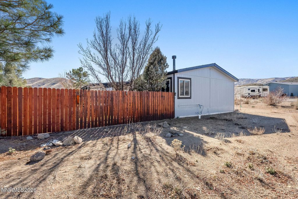 Image 11 of property listing at 1547 Topaz Ranch Drive, Topaz Ranch Estates, NV 89444