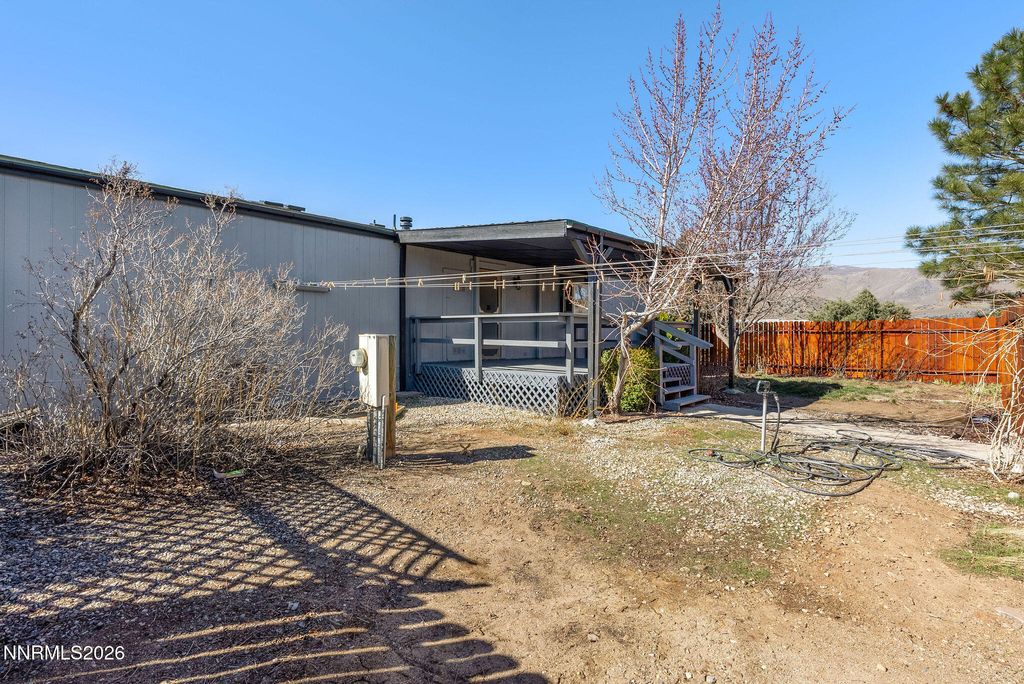 Image 13 of property listing at 1547 Topaz Ranch Drive, Topaz Ranch Estates, NV 89444