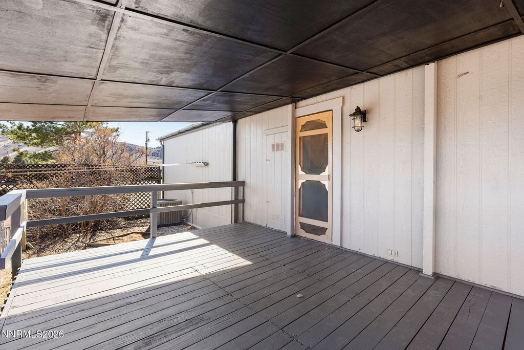 Image 15 of property listing at 1547 Topaz Ranch Drive, Topaz Ranch Estates, NV 89444