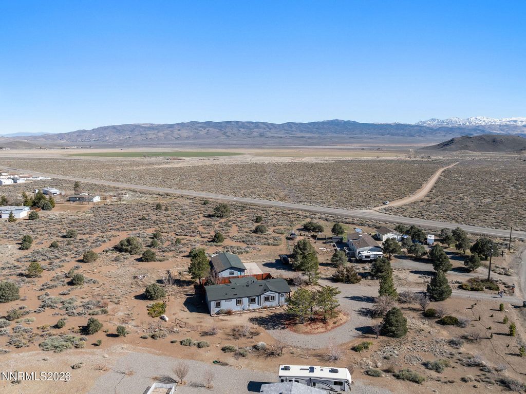 Image 19 of property listing at 1547 Topaz Ranch Drive, Topaz Ranch Estates, NV 89444