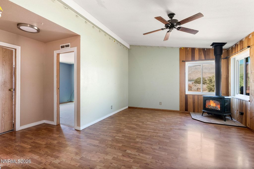 Image 23 of property listing at 1547 Topaz Ranch Drive, Topaz Ranch Estates, NV 89444