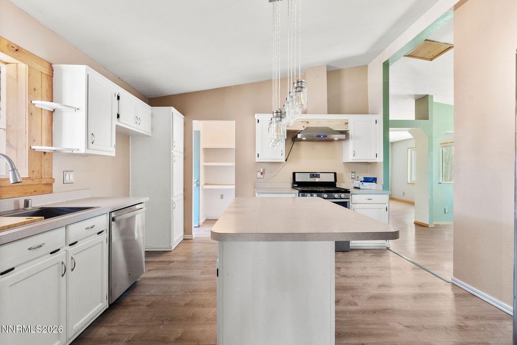 Image 26 of property listing at 1547 Topaz Ranch Drive, Topaz Ranch Estates, NV 89444