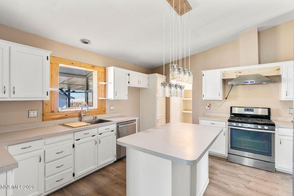 Image 27 of property listing at 1547 Topaz Ranch Drive, Topaz Ranch Estates, NV 89444