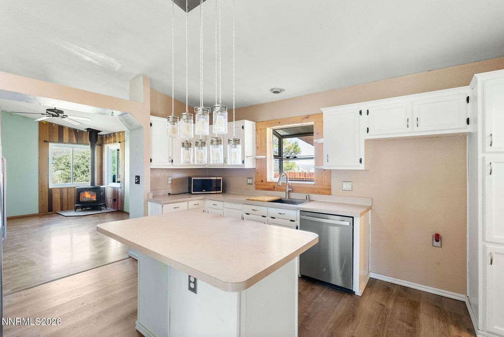 Image 28 of property listing at 1547 Topaz Ranch Drive, Topaz Ranch Estates, NV 89444