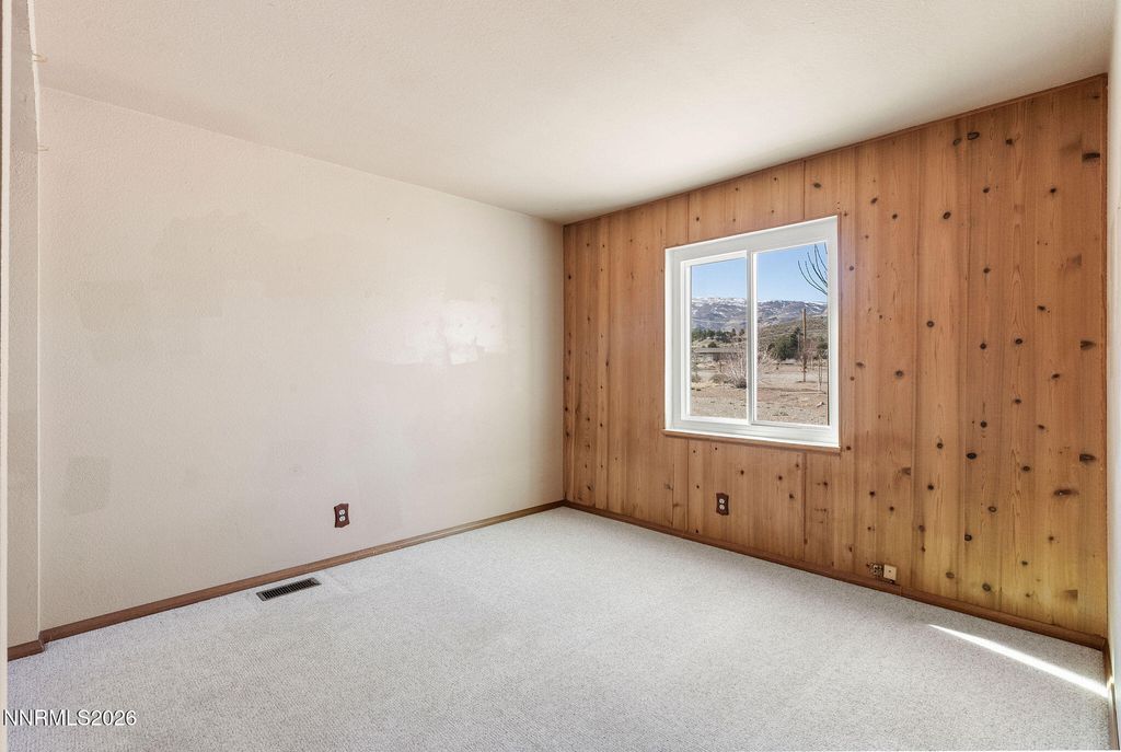 Image 35 of property listing at 1547 Topaz Ranch Drive, Topaz Ranch Estates, NV 89444