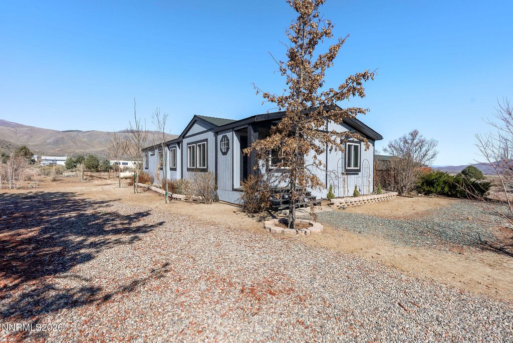 Image 4 of property listing at 1547 Topaz Ranch Drive, Topaz Ranch Estates, NV 89444