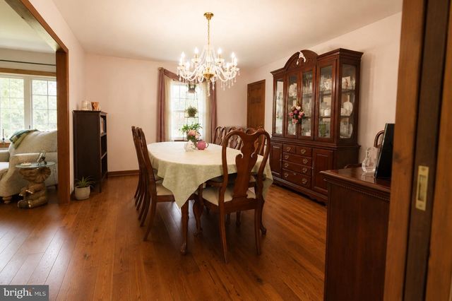 19 PINE TAVERN RD, Elmer, NJ 08318