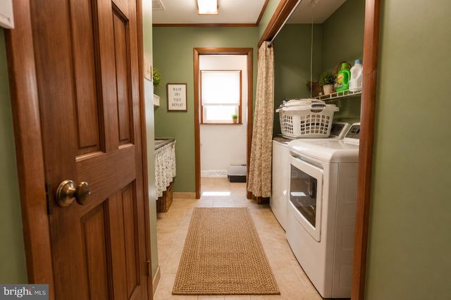 19 PINE TAVERN RD, Elmer, NJ 08318