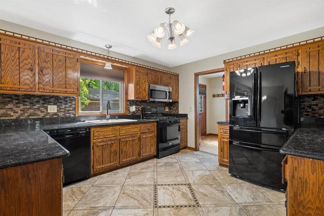 7849 Green Bay ROAD, Kenosha, WI 53142