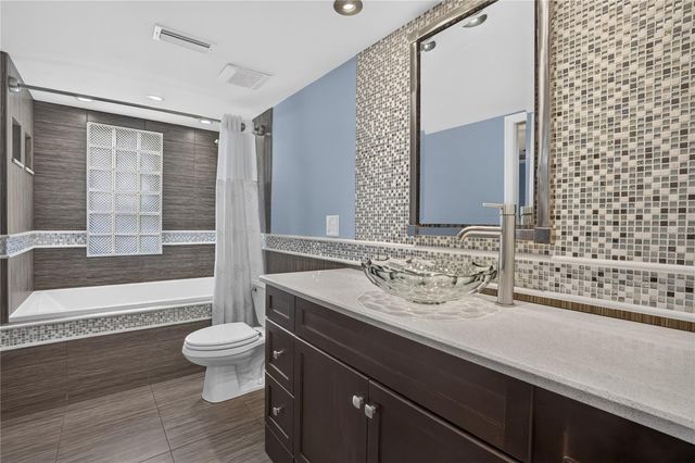 502 S FLORIDA AVENUE 124, Tarpon Springs, FL 34689