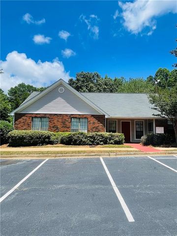 635 Windchase Lane, Stone Mountain, GA 30083