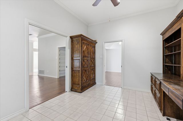 3910 Bandera Drive, De Cordova, TX 76049