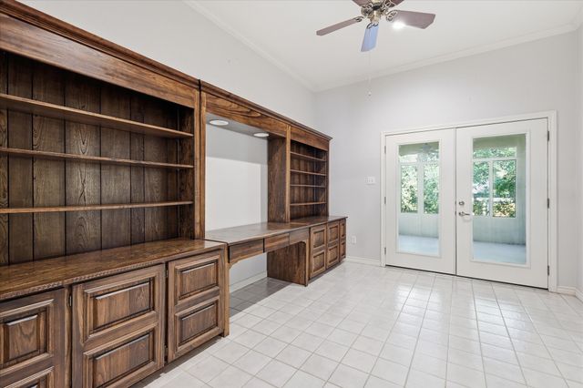 3910 Bandera Drive, De Cordova, TX 76049