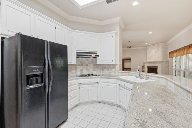 3910 Bandera Drive, De Cordova, TX 76049