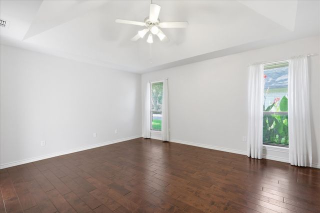 3910 Bandera Drive, De Cordova, TX 76049