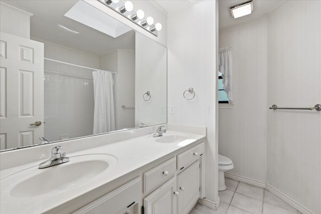 3910 Bandera Drive, De Cordova, TX 76049