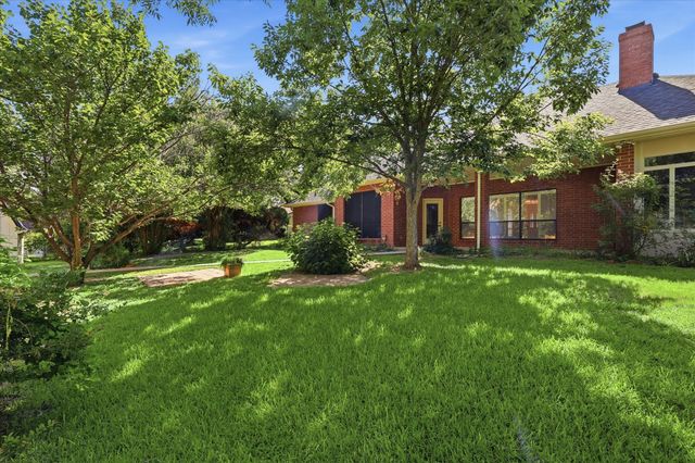 3910 Bandera Drive, De Cordova, TX 76049
