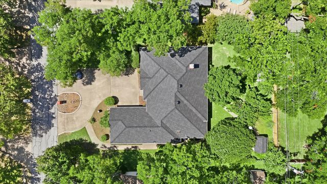 3910 Bandera Drive, De Cordova, TX 76049