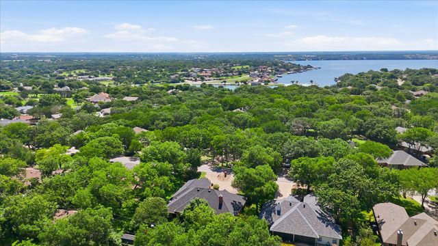 3910 Bandera Drive, De Cordova, TX 76049