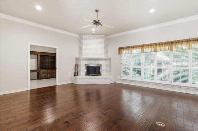 3910 Bandera Drive, De Cordova, TX 76049