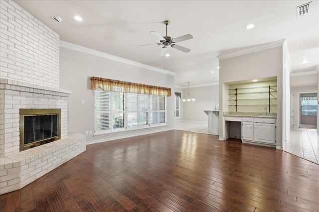 3910 Bandera Drive, De Cordova, TX 76049