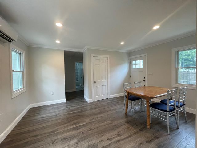380, Dix Hills, NY 11746