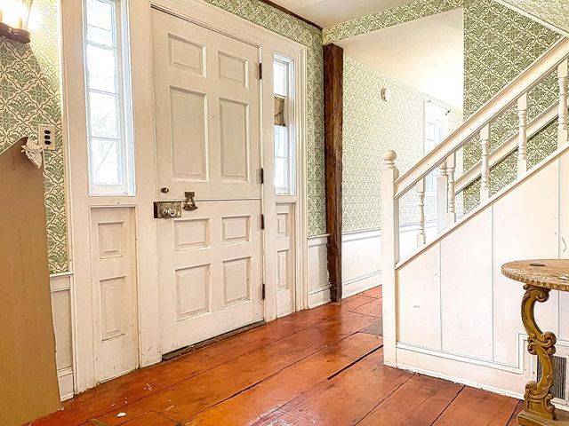 380, Dix Hills, NY 11746