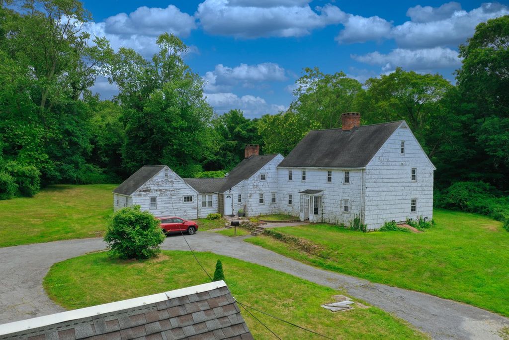 380, Dix Hills, NY 11746