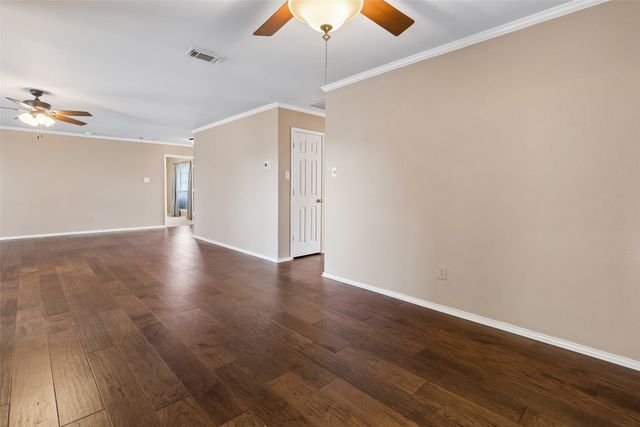 1549 Waterford Drive, Lewisville, TX 75077