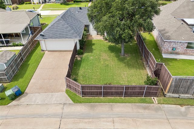 1549 Waterford Drive, Lewisville, TX 75077