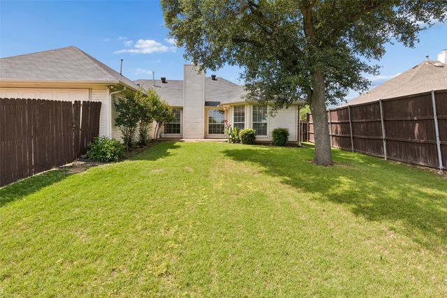 1549 Waterford Drive, Lewisville, TX 75077