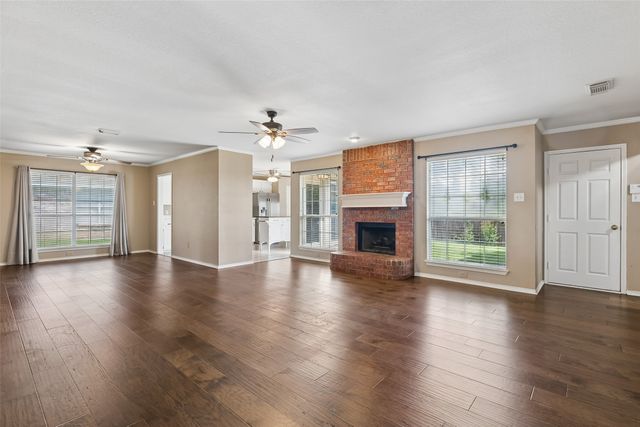 1549 Waterford Drive, Lewisville, TX 75077