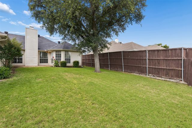 1549 Waterford Drive, Lewisville, TX 75077