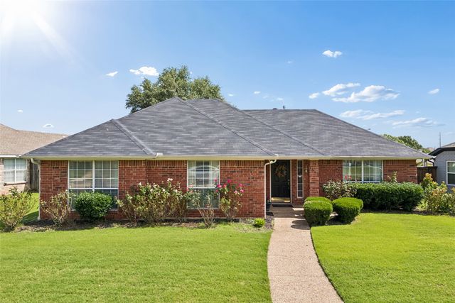 1549 Waterford Drive, Lewisville, TX 75077