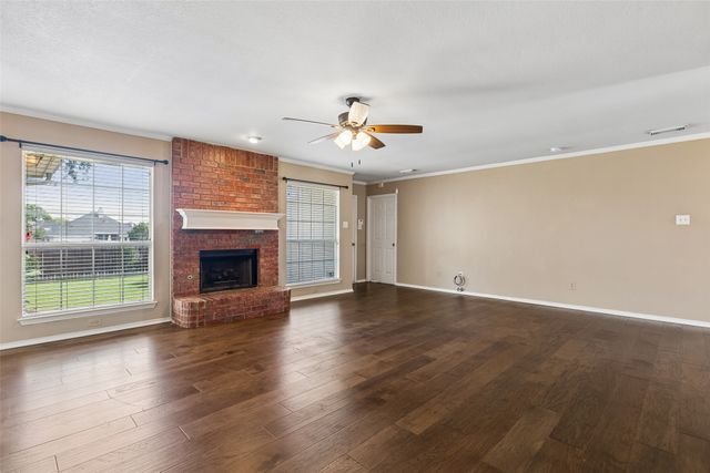 1549 Waterford Drive, Lewisville, TX 75077
