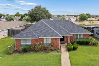 1549 Waterford Drive, Lewisville, TX 75077