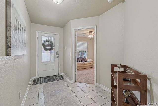 1413 Slate Cyn, San Antonio, TX 78245