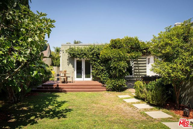 1012 S Longwood Avenue, Los Angeles, CA 90019