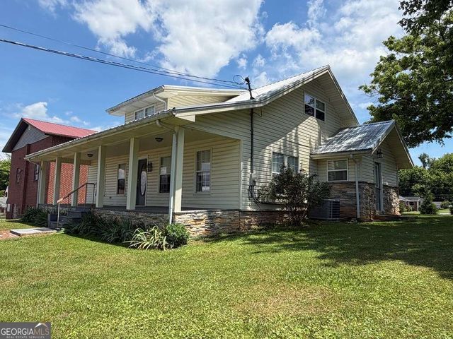 17 Town Square Road, Morganton, GA 30560