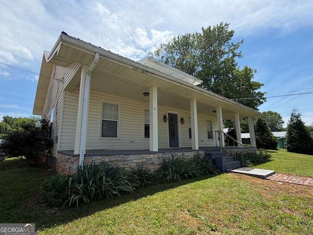 17 Town Square Road, Morganton, GA 30560